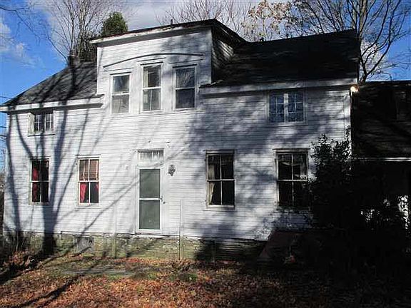 2nd image of 228 S Quaker Ln