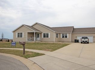 267 Jack Ln, Forsyth, IL 62535