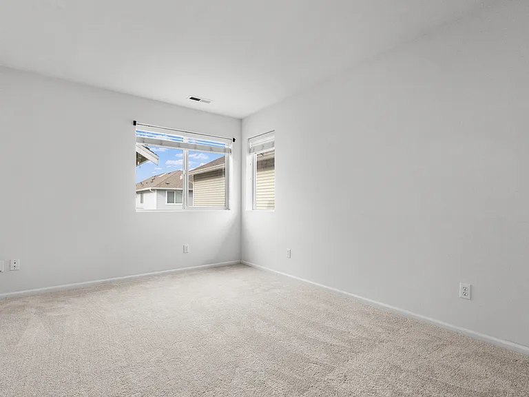 2410 88th Dr NE — Photo 18