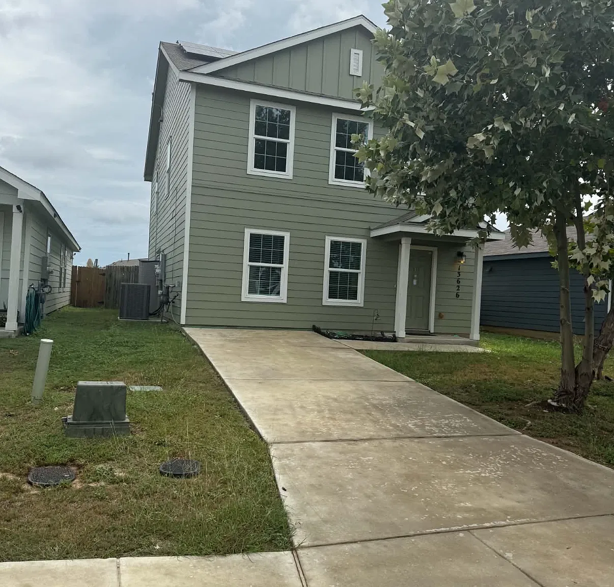 4 bed, 1880 sqft, $1,890 — Photo 1