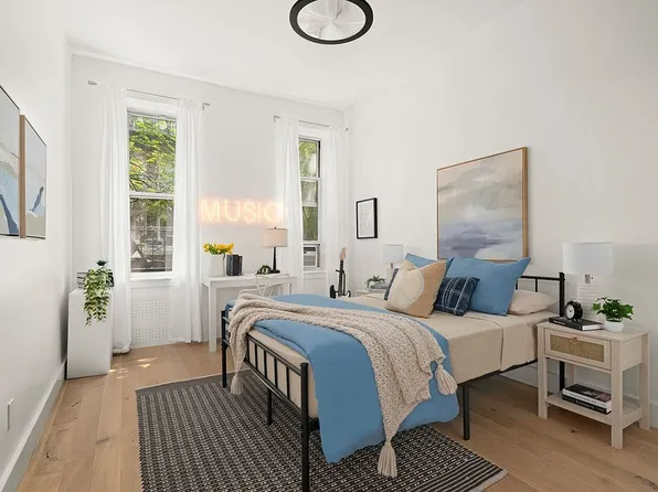 406 W 46th St APT 2C, New York, NY 10036