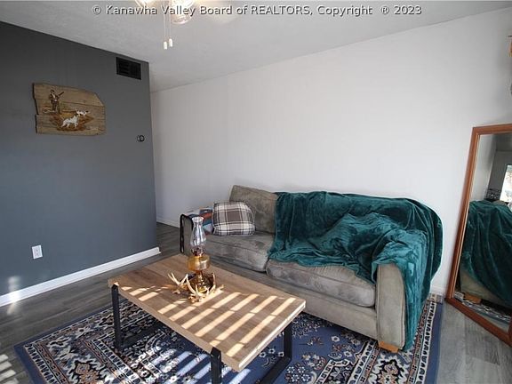 4th image of 117 Heritage Pl