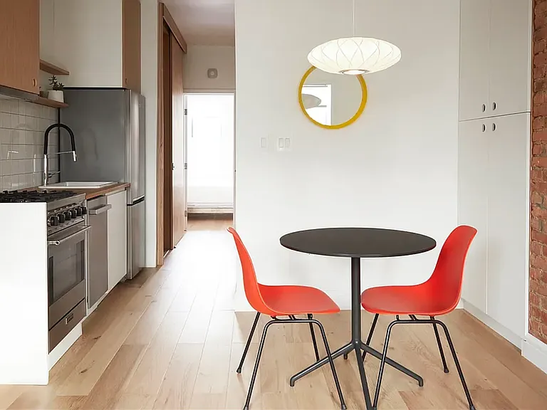 967 Lorimer St #1 — Photo 3
