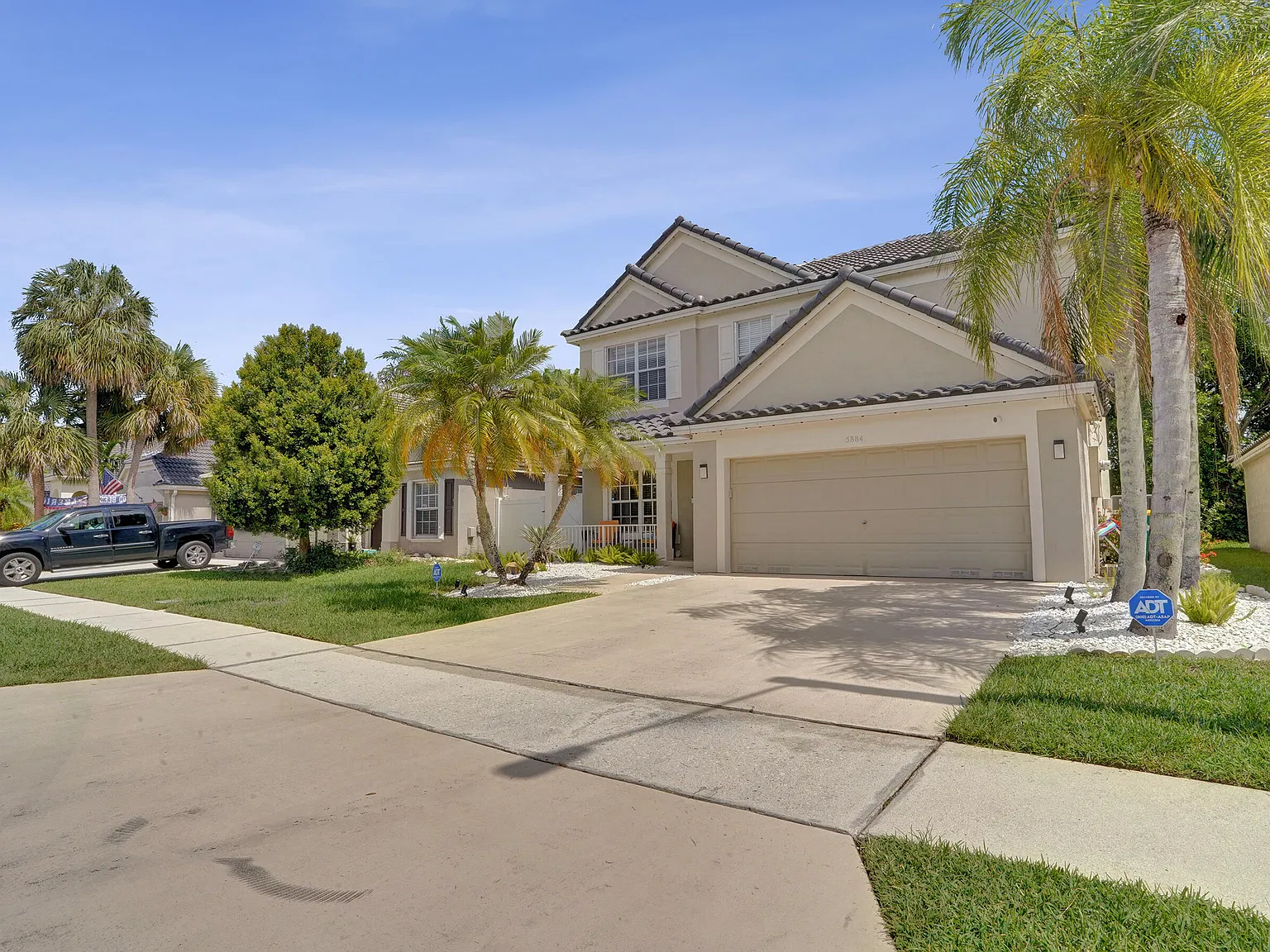 3 bed, 2.5 bath, 2030 sqft, $4,200 — Photo 4