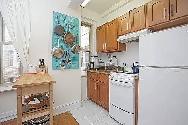 Sold by Barkoff Residential  | media 31