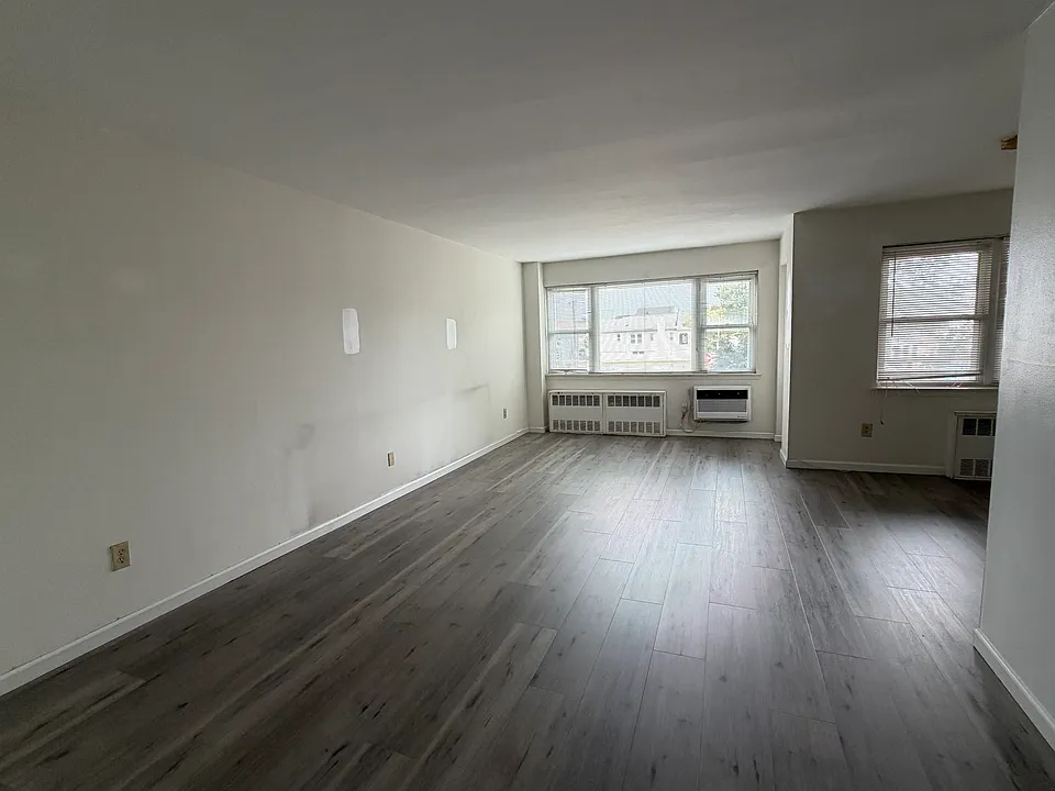 740 E Broadway #1N
