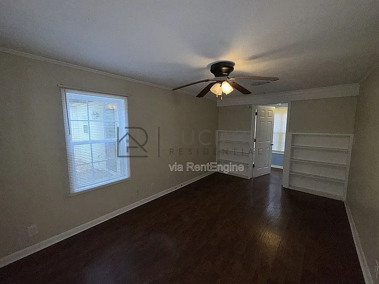 1081 S Church St — Photo 8