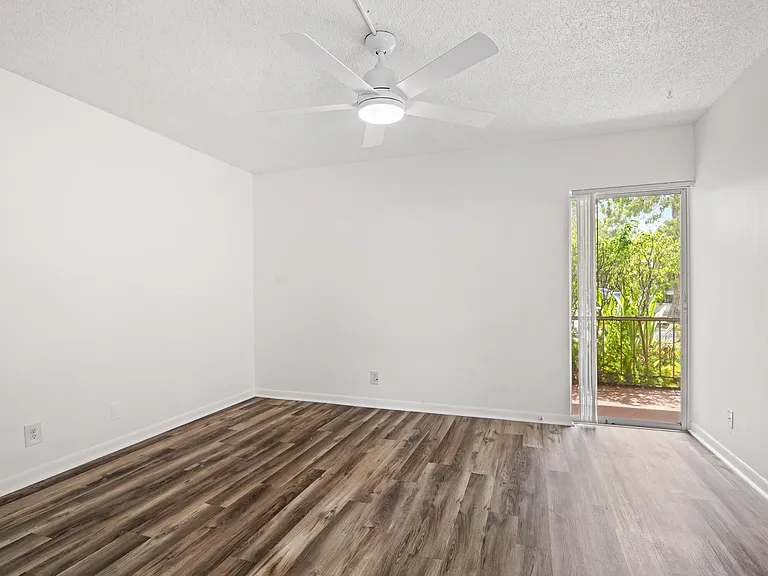 630 NW 13th St #150 — Photo 12