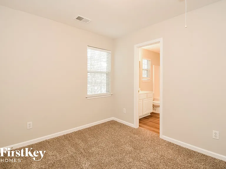 302 Pinehurst Way — Photo 10