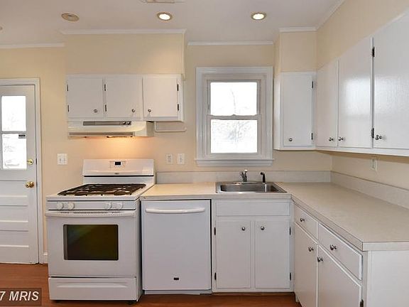 4th image of 307 N Virginia Ave