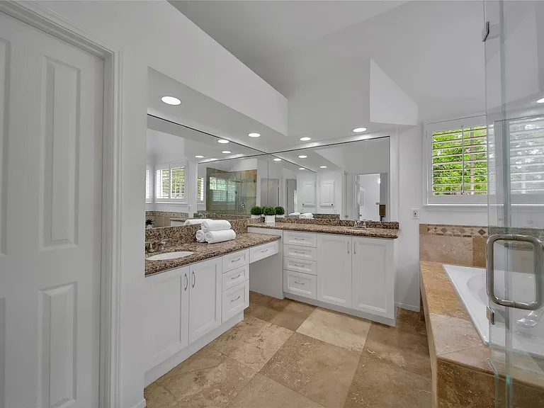 7 Churchdale Pl — Photo 29