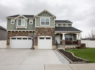 8023 S Pinewood Dr, Sandy, UT 84094