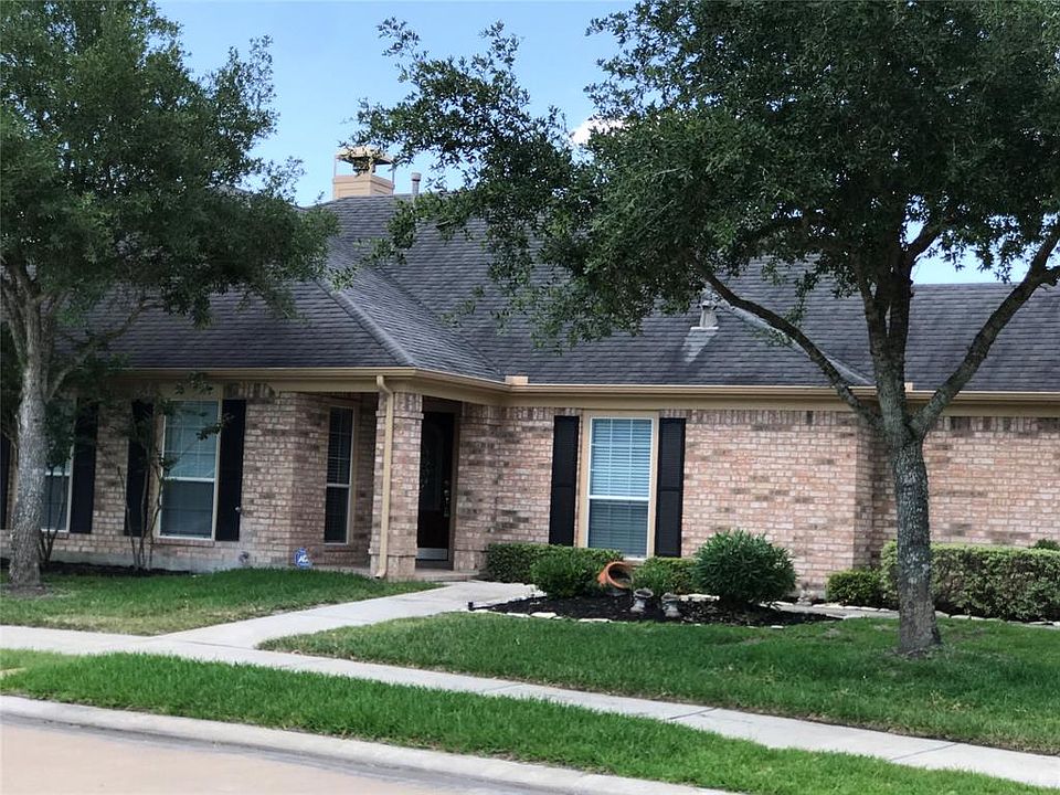 1st image of 20850 Cottage Cove Ln