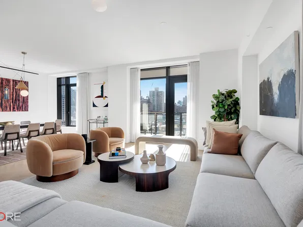 310 East 86th Street 11C image 2 of 24