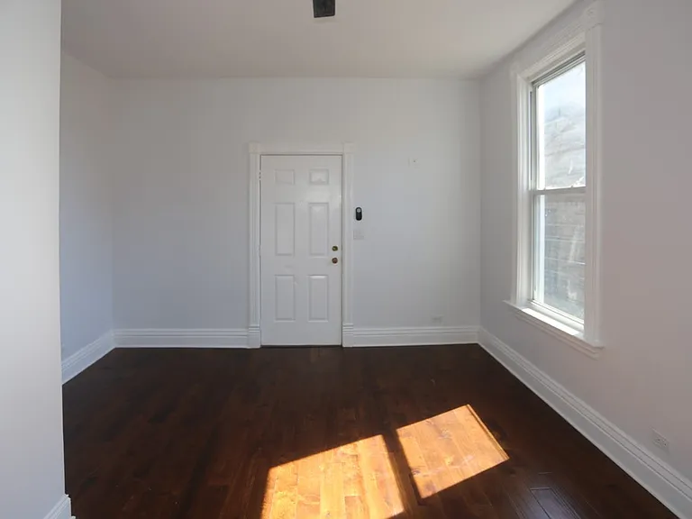 3316 N Southport Ave #2 — Photo 6