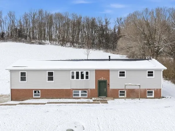 214 McCleary Rd, Hookstown, PA 15050
