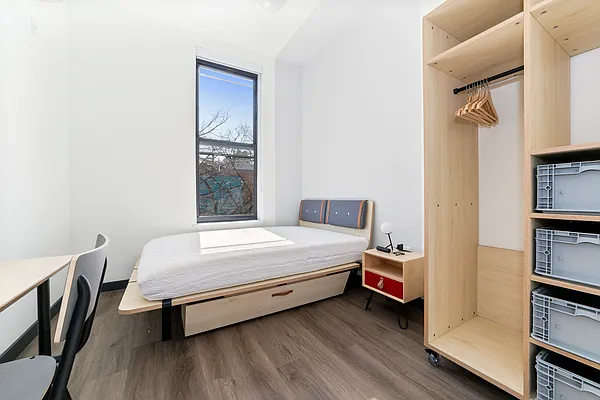 Rented by MNS | media 42