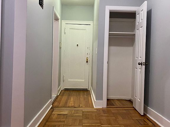 5th image of 2474 Grand Ave #3P
