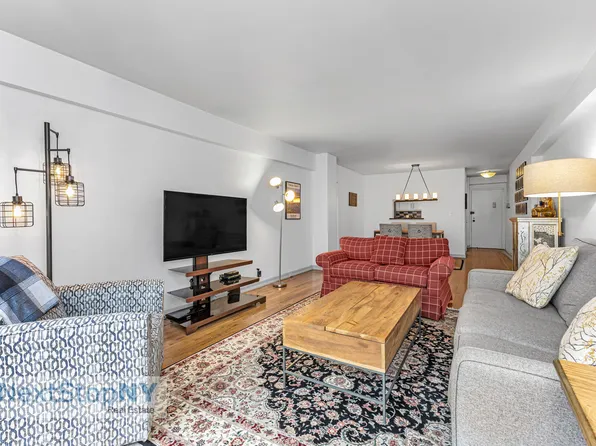 345 East 56th Street 14C image 2 of 12
