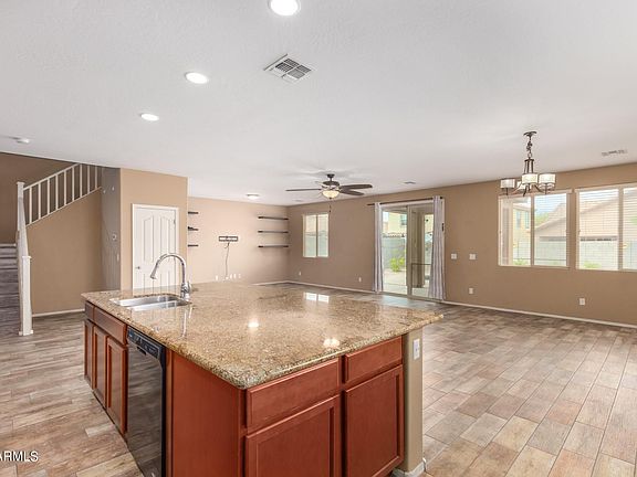 5th image of 4074 W Kirkland Ave