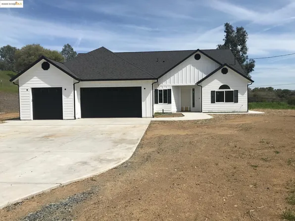 17500 Harvard Mine Rd, Jamestown, CA 95327