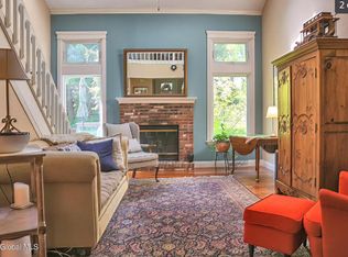 13 Rugby Rd, Slingerlands, NY 12159