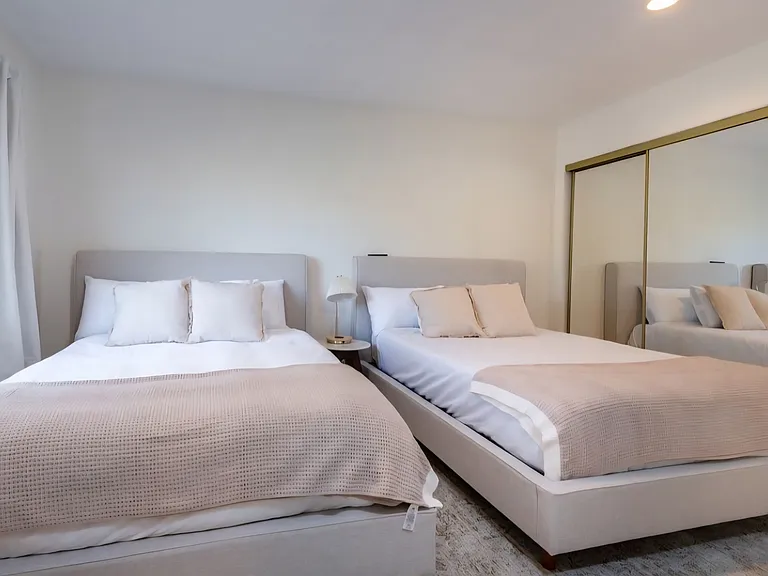 525 N Orange Dr #1/2 — Photo 18