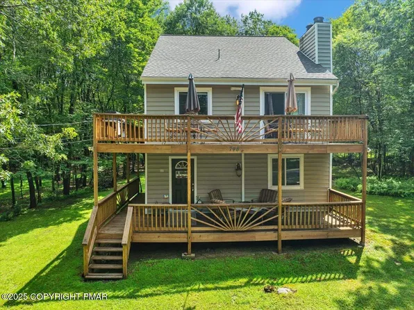 748 Towamensing Trl, Albrightsville, PA 18210