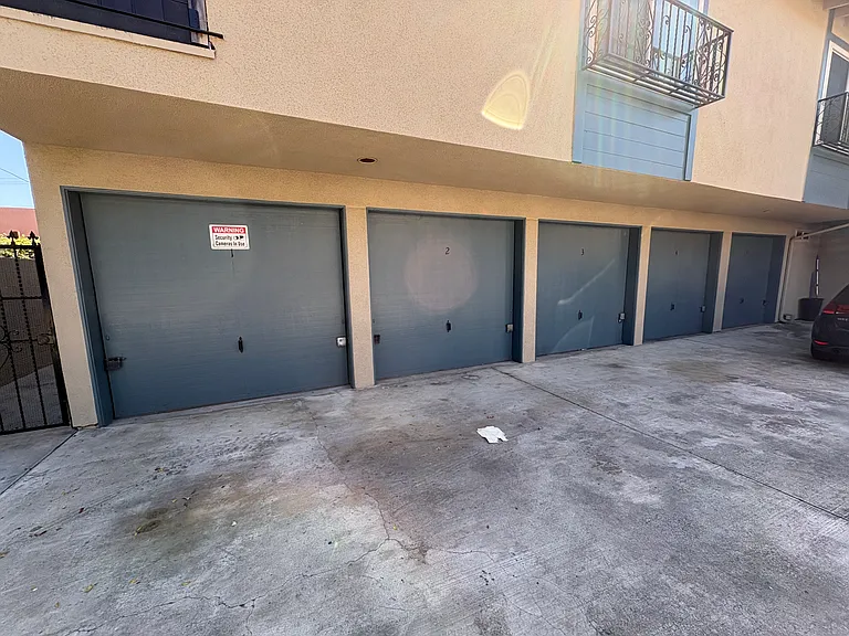 private garage