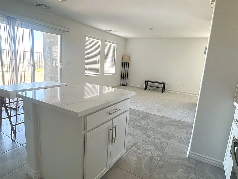 356 Rosefinch St — Photo 10