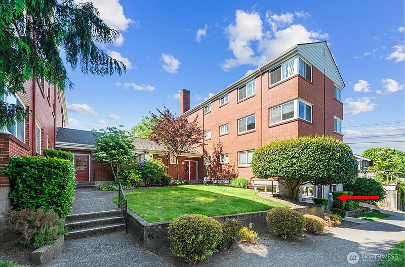 2nd image of 4407 SW Alaska Street #11