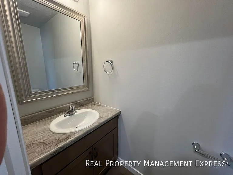 9666 W Tunis Dr — Photo 11