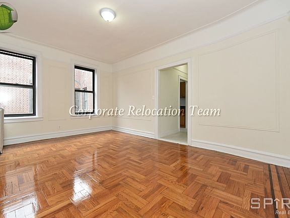3rd image of 3150 33rd St APT 8D
