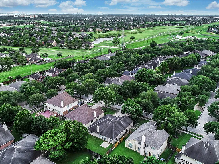 17210 Red River Trl — Photo 32