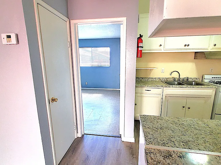 252 A St — Photo 15