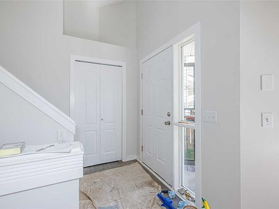 5th image of 5 Erin Grove Pl SE