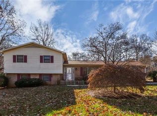 302 11th St NW, Conover, NC 28613