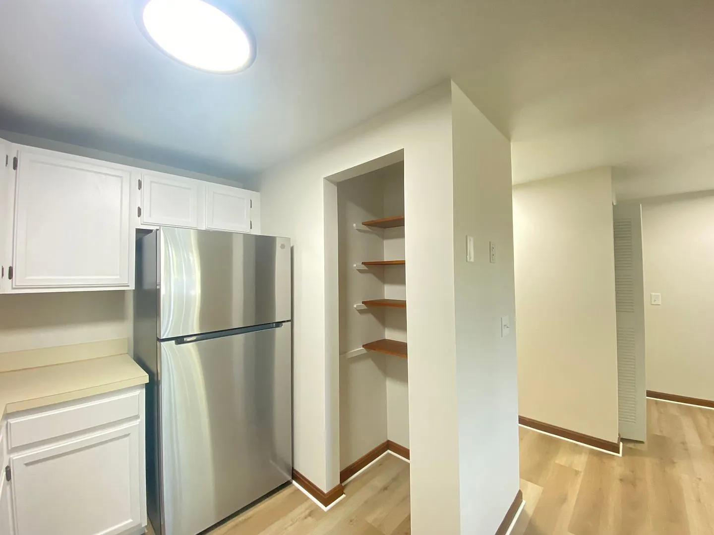 1 bed, 1.0 bath, 605 sqft, $1,895 — Photo 2