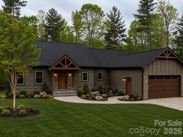 84 Gracie Ln, Weaverville, NC 28787
