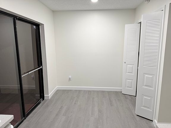 5th image of 6266 Yorktown Dr