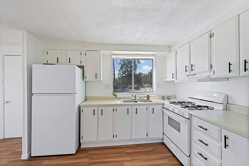 1st image of 5445 N Shannon Rd #15