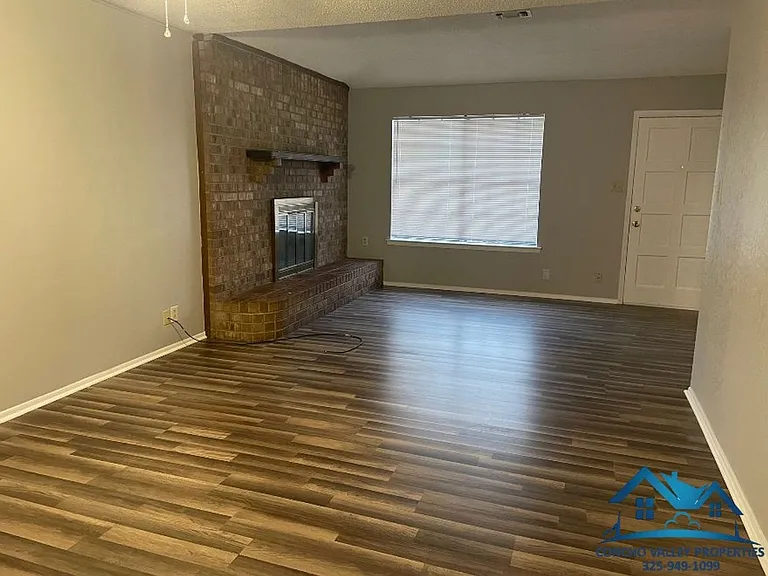 116 Hidalgo St — Photo 3