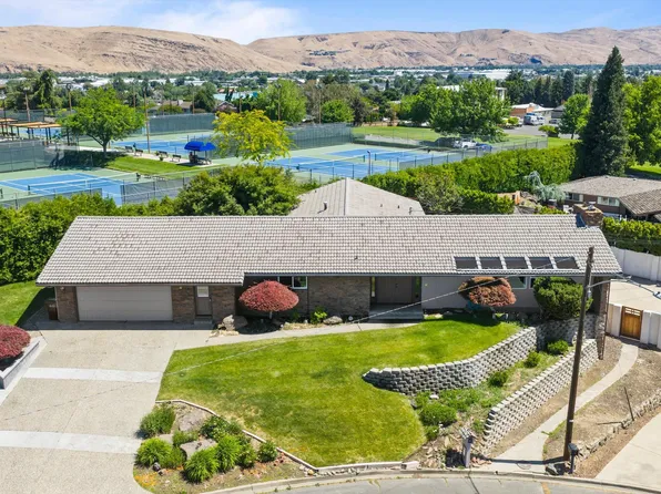 411 N 36th Ave, Yakima, WA 98902