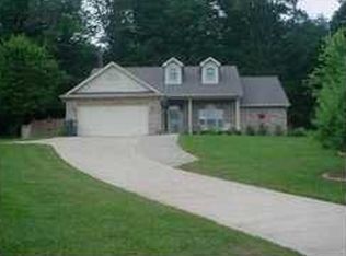 308 Whispering Pine Dr, Martinsville, IN