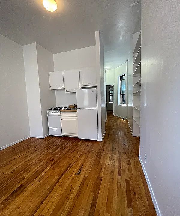 1st image of 221 E 32nd St APT 8
