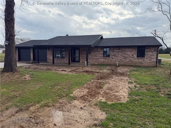 107 Sycamore Dr, Letart, WV 25253