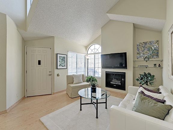 4th image of 2568 Yerba Bank Ct