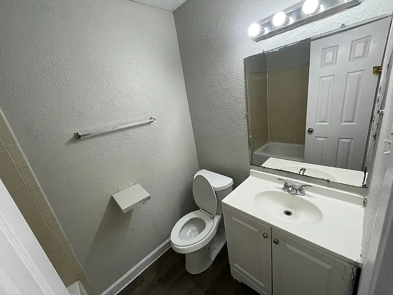 642 Morningview Dr — Photo 5