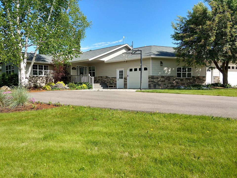 1st image of 1825 Garden Grove Ln