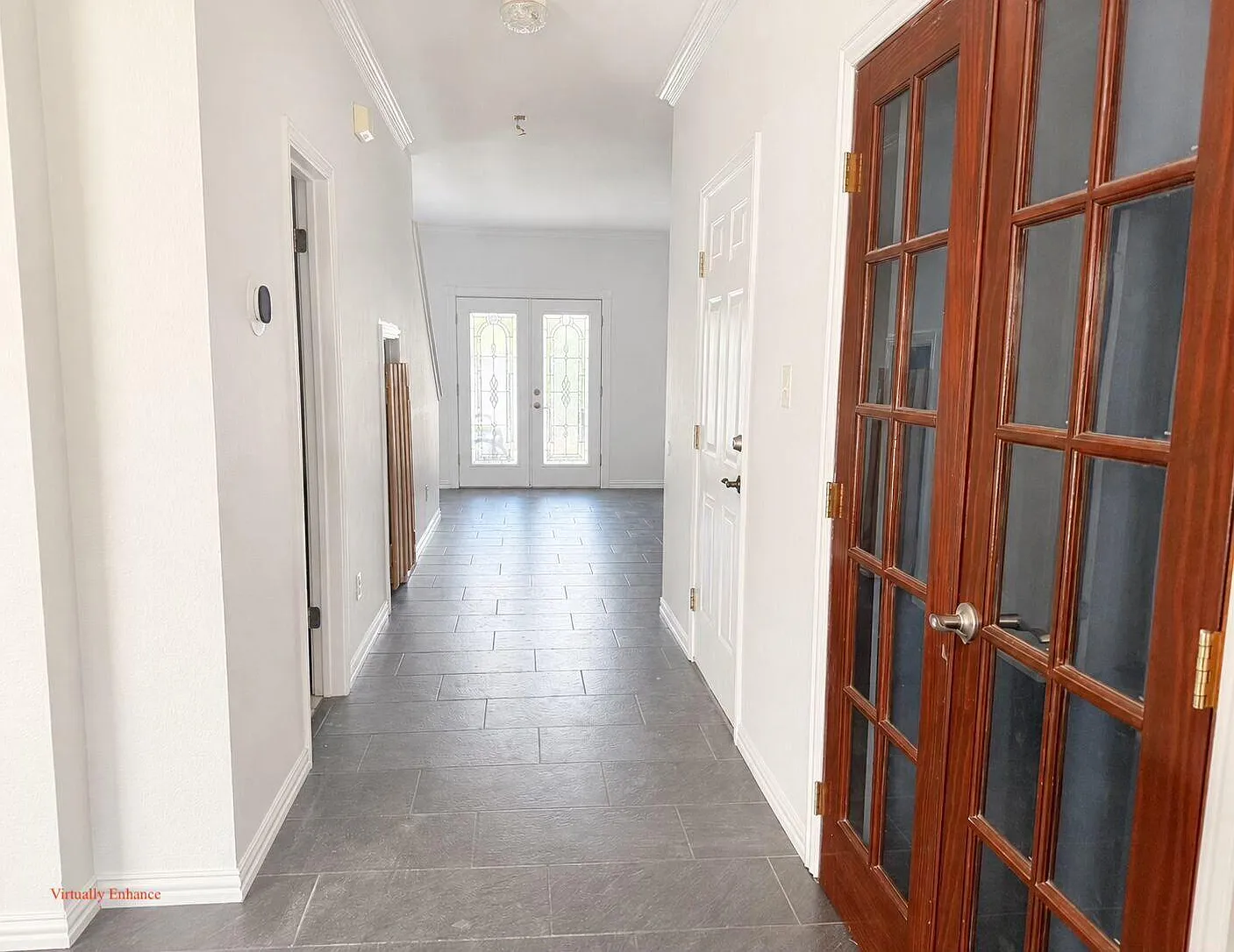 5 bed, 3.5 bath, 3050 sqft, $2,814 — Photo 2